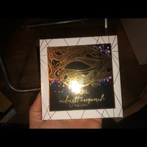 PUR cosmetics Midnight máscarade face palette